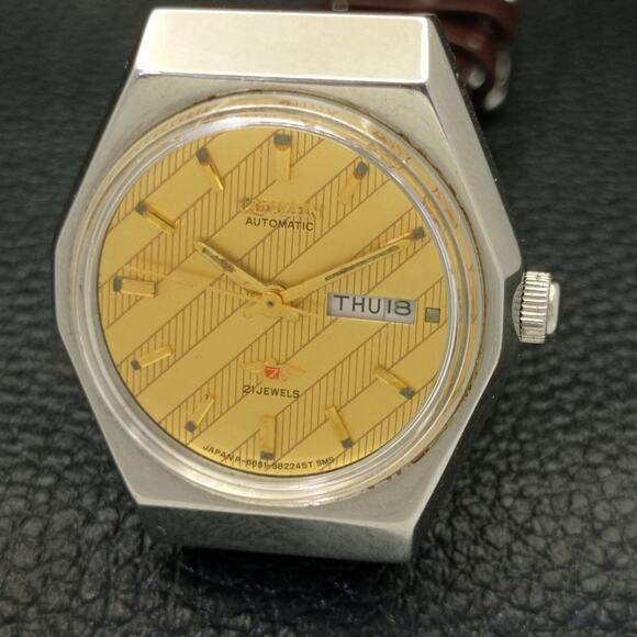 Vintage 1983 Citizen Automatic Womans Silver Watch W/daydate & Gold accents main image 6